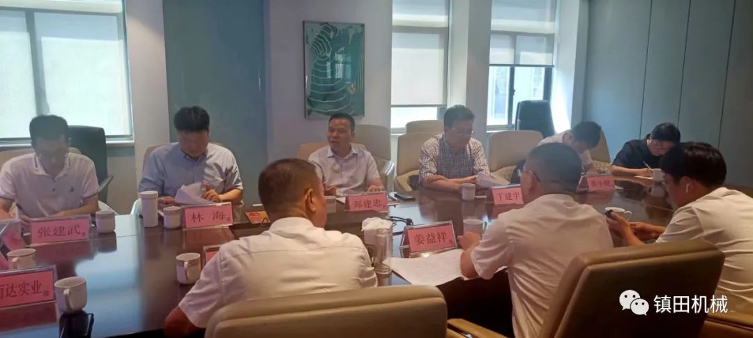溫州市政協(xié)副主席鄭建忠來(lái)我司調(diào)研智能裝備制造產(chǎn)業(yè)發(fā)展工作(圖1)